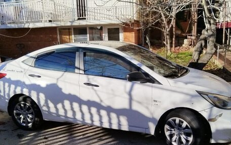 Hyundai Solaris II рестайлинг, 2013 год, 500 000 рублей, 2 фотография