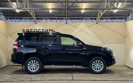 Toyota Land Cruiser Prado 150 рестайлинг 2, 2016 год, 3 549 000 рублей, 5 фотография
