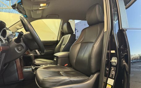 Toyota Land Cruiser Prado 150 рестайлинг 2, 2016 год, 3 549 000 рублей, 19 фотография