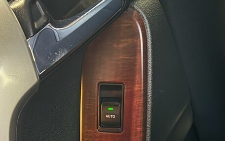 Toyota Land Cruiser Prado 150 рестайлинг 2, 2016 год, 3 549 000 рублей, 25 фотография