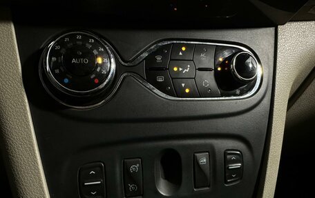 Renault Logan II, 2014 год, 587 000 рублей, 13 фотография