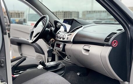 Mitsubishi L200 IV рестайлинг, 2013 год, 1 850 000 рублей, 24 фотография