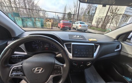 Hyundai Solaris II рестайлинг, 2019 год, 1 390 000 рублей, 12 фотография
