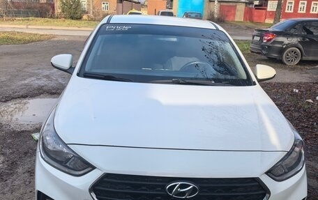 Hyundai Solaris II рестайлинг, 2019 год, 1 390 000 рублей, 8 фотография