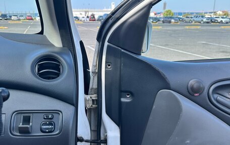 Toyota Vitz, 2003 год, 310 000 рублей, 5 фотография