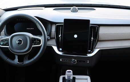 Volvo XC90 II рестайлинг, 2025 год, 11 900 000 рублей, 15 фотография