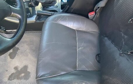 Toyota Land Cruiser Prado 120 рестайлинг, 2005 год, 2 000 000 рублей, 9 фотография