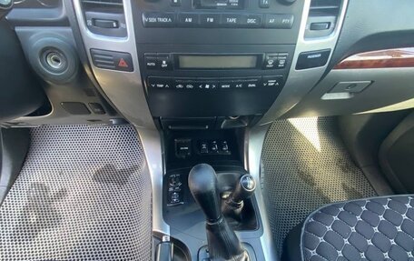 Toyota Land Cruiser Prado 120 рестайлинг, 2005 год, 2 000 000 рублей, 10 фотография