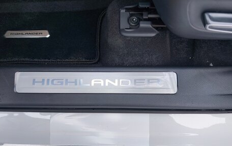 Toyota Highlander, 2025 год, 5 460 000 рублей, 39 фотография