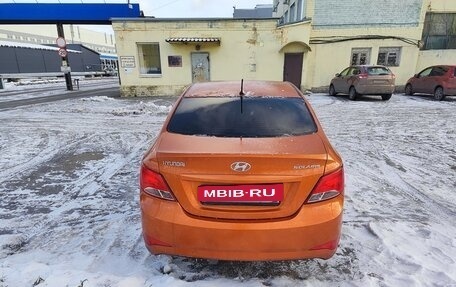 Hyundai Solaris II рестайлинг, 2015 год, 800 000 рублей, 4 фотография