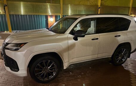 Lexus LX, 2022 год, 15 300 000 рублей, 3 фотография