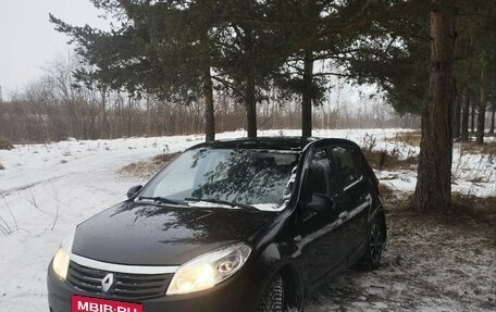 Renault Sandero I, 2013 год, 370 000 рублей, 1 фотография