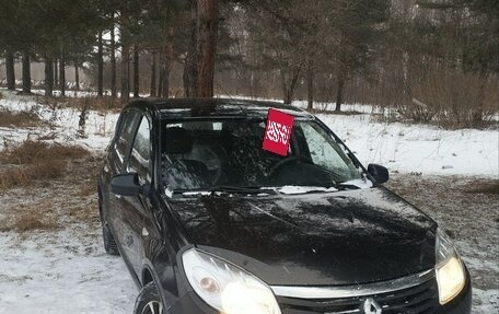 Renault Sandero I, 2013 год, 370 000 рублей, 2 фотография