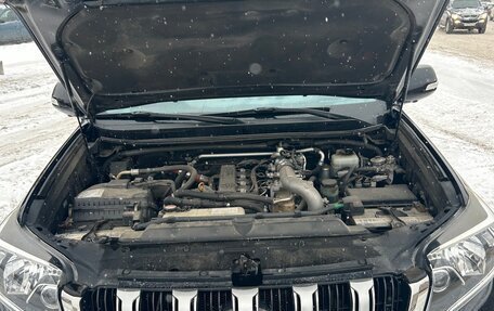 Toyota Land Cruiser Prado 150 рестайлинг 2, 2014 год, 3 600 000 рублей, 14 фотография