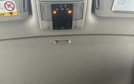 Toyota Land Cruiser Prado 150 рестайлинг 2, 2014 год, 3 600 000 рублей, 19 фотография