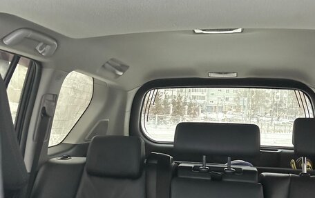 Toyota Land Cruiser Prado 150 рестайлинг 2, 2014 год, 3 600 000 рублей, 18 фотография