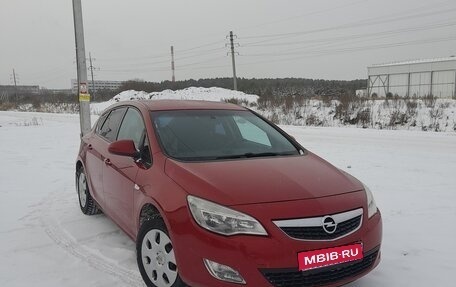 Opel Astra J, 2010 год, 595 000 рублей, 1 фотография