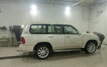 Lexus LX II, 2005 год, 2 380 000 рублей, 16 фотография