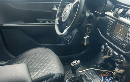 KIA Rio IV, 2019 год, 1 000 000 рублей, 14 фотография