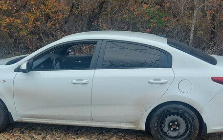 KIA Rio IV, 2019 год, 1 000 000 рублей, 21 фотография