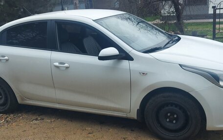 KIA Rio IV, 2019 год, 1 000 000 рублей, 18 фотография