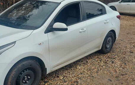 KIA Rio IV, 2019 год, 1 000 000 рублей, 20 фотография