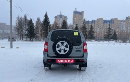 Chevrolet Niva I рестайлинг, 2015 год, 700 000 рублей, 4 фотография