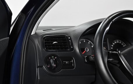 Volkswagen Polo VI (EU Market), 2016 год, 999 000 рублей, 9 фотография