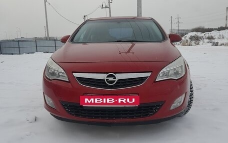Opel Astra J, 2010 год, 595 000 рублей, 2 фотография
