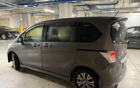 Honda Freed I, 2013 год, 750 000 рублей, 5 фотография