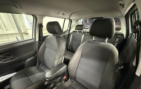 Skoda Fabia II, 2014 год, 999 999 рублей, 33 фотография