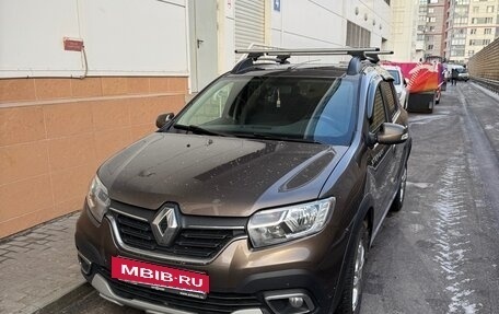 Renault Sandero II рестайлинг, 2019 год, 1 350 000 рублей, 2 фотография