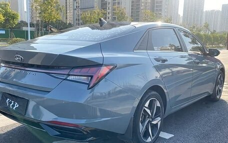 Hyundai Elantra, 2022 год, 1 350 000 рублей, 6 фотография