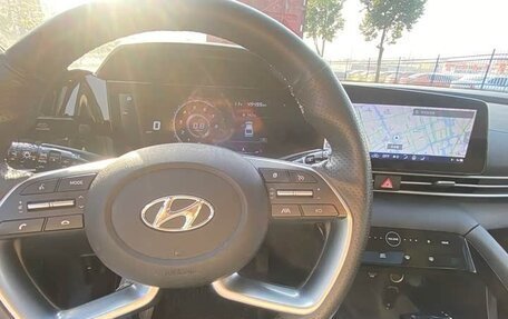 Hyundai Elantra, 2022 год, 1 350 000 рублей, 8 фотография