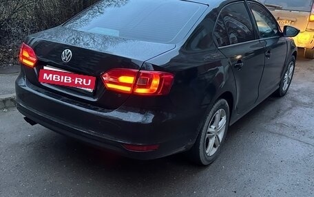 Volkswagen Jetta VI, 2011 год, 759 000 рублей, 4 фотография