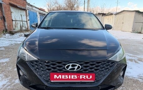 Hyundai Solaris II рестайлинг, 2020 год, 800 000 рублей, 2 фотография