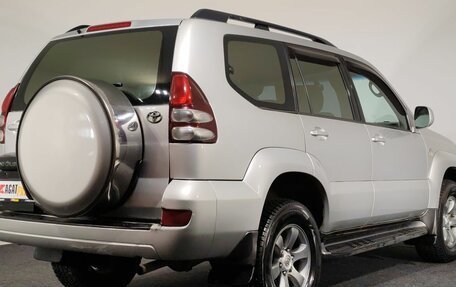 Toyota Land Cruiser Prado 120 рестайлинг, 2004 год, 1 470 000 рублей, 5 фотография