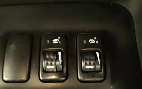 Toyota Land Cruiser Prado 120 рестайлинг, 2004 год, 1 470 000 рублей, 14 фотография