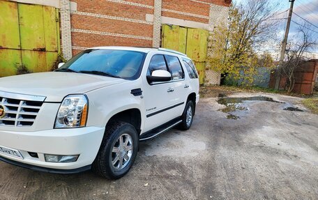 Cadillac Escalade III, 2007 год, 1 300 000 рублей, 2 фотография