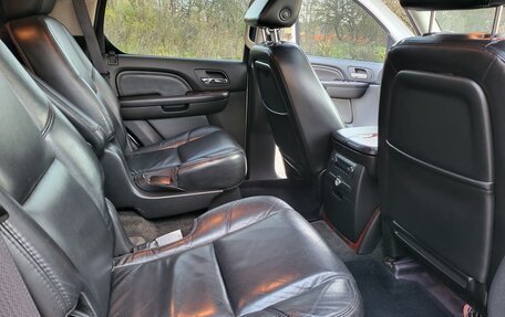 Cadillac Escalade III, 2007 год, 1 300 000 рублей, 20 фотография