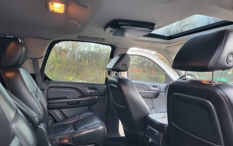 Cadillac Escalade III, 2007 год, 1 300 000 рублей, 21 фотография