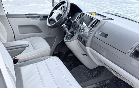 Volkswagen Transporter T5 рестайлинг, 2003 год, 1 130 000 рублей, 6 фотография