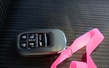 Honda Stepwgn, 2022 год, 2 630 000 рублей, 5 фотография