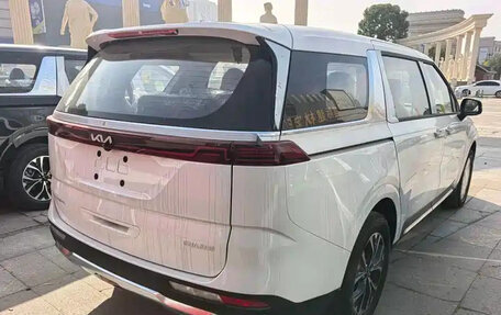 KIA Carnival, 2025 год, 4 444 155 рублей, 2 фотография