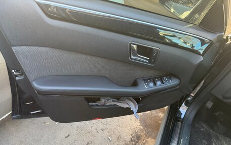 Mercedes-Benz E-Класс, 2010 год, 1 280 000 рублей, 8 фотография