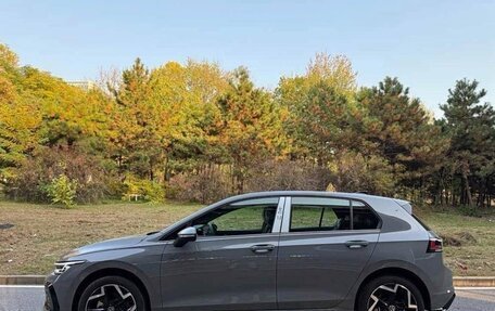 Volkswagen Golf VIII, 2024 год, 2 650 000 рублей, 2 фотография