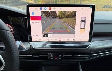 Volkswagen Golf VIII, 2024 год, 2 650 000 рублей, 7 фотография