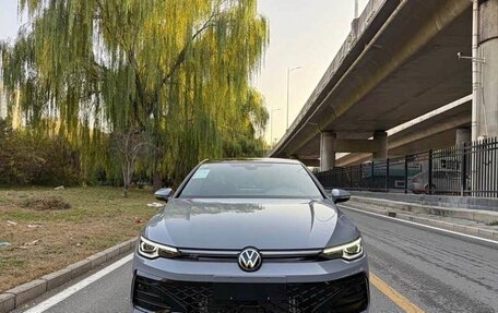 Volkswagen Golf VIII, 2024 год, 2 650 000 рублей, 5 фотография