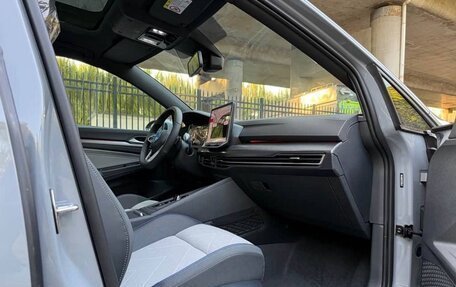 Volkswagen Golf VIII, 2024 год, 2 650 000 рублей, 11 фотография