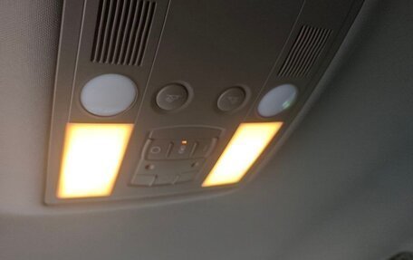 Audi A8, 2006 год, 750 000 рублей, 16 фотография